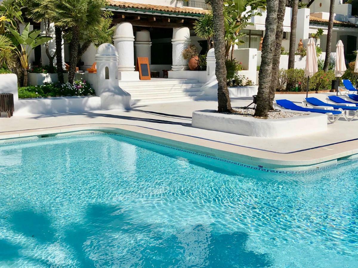 Luxury Apartment In La Isla, Walking Distance To Puerto Banus Марбелья Екстер'єр фото