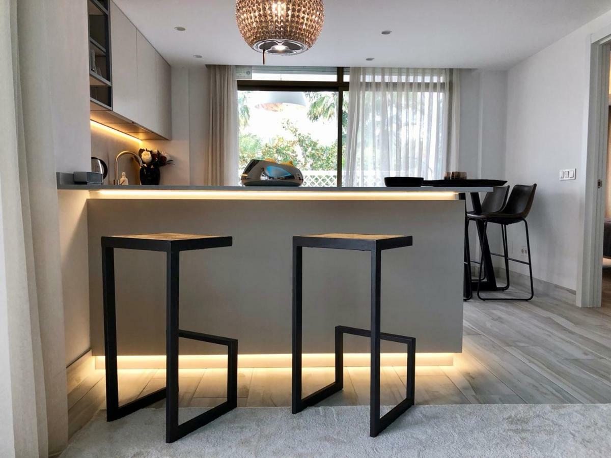 Luxury Apartment In La Isla, Walking Distance To Puerto Banus Марбелья Екстер'єр фото
