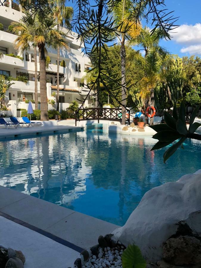 Luxury Apartment In La Isla, Walking Distance To Puerto Banus Марбелья Екстер'єр фото