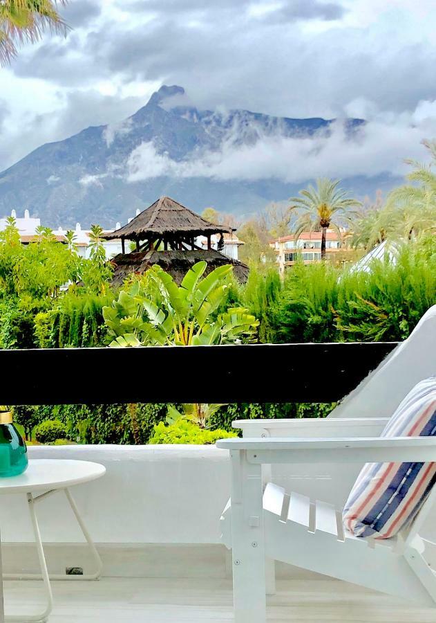 Luxury Apartment In La Isla, Walking Distance To Puerto Banus Марбелья Екстер'єр фото