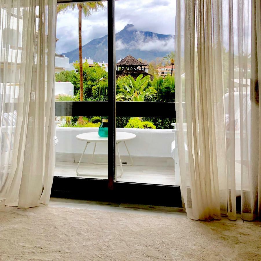 Luxury Apartment In La Isla, Walking Distance To Puerto Banus Марбелья Екстер'єр фото